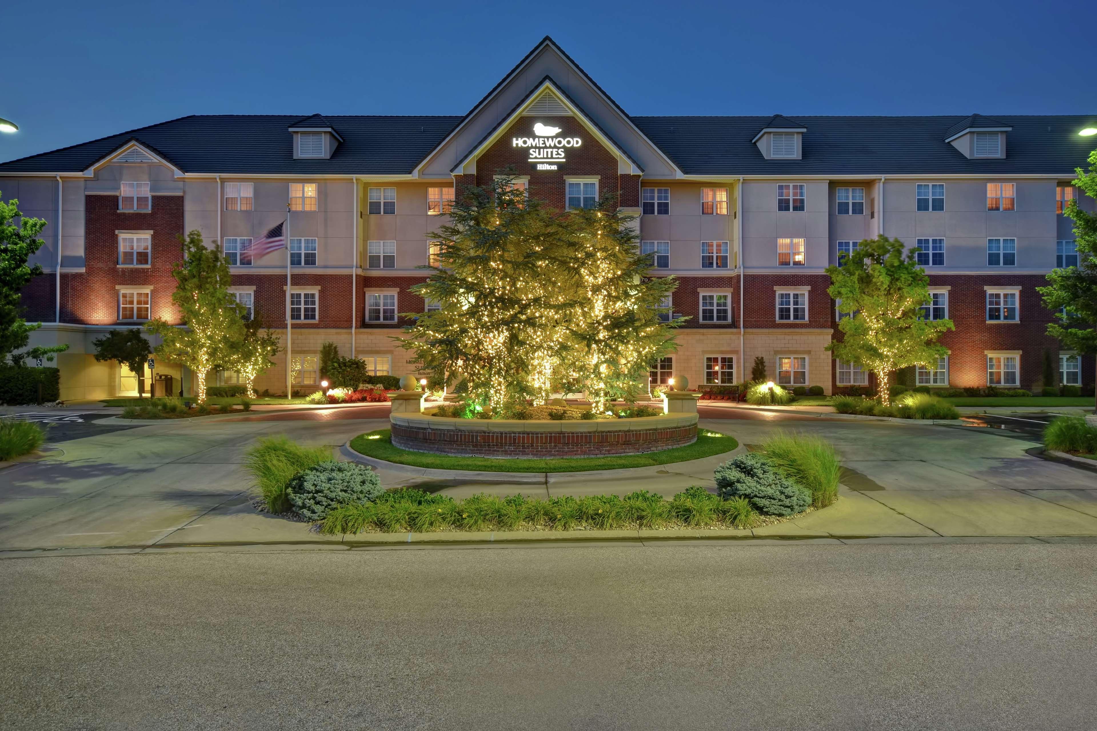 Homewood Suites By Hilton At The Waterfront Wichita Exterior foto