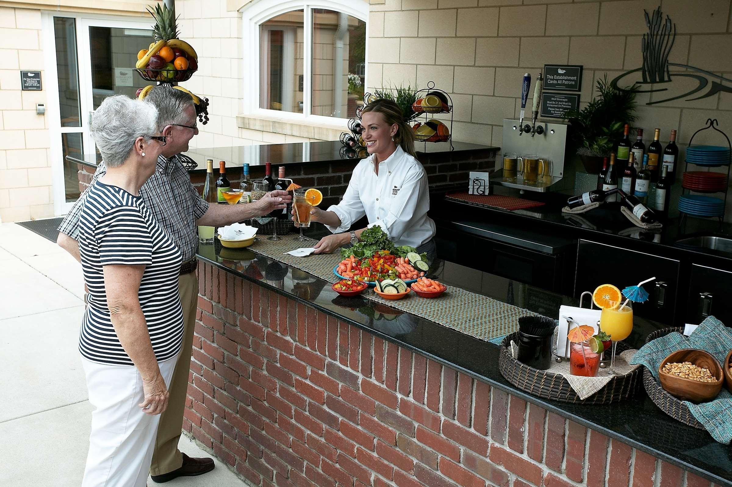 Homewood Suites By Hilton At The Waterfront Wichita Restaurante foto