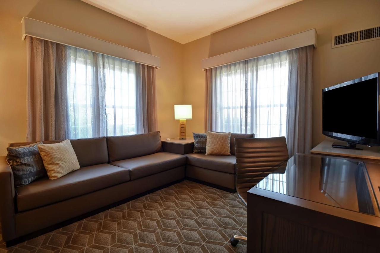 Homewood Suites By Hilton At The Waterfront Wichita Exterior foto