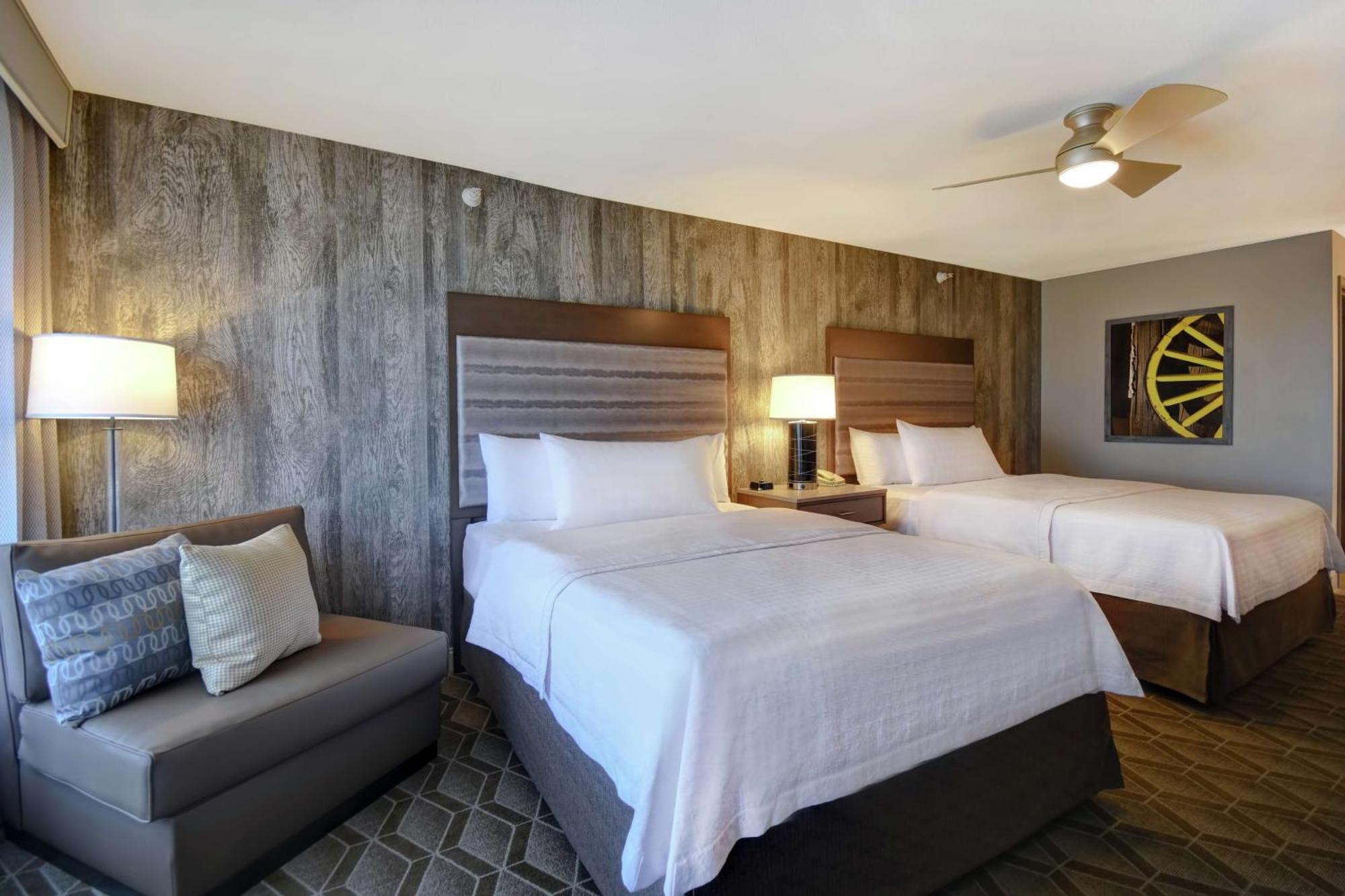 Homewood Suites By Hilton At The Waterfront Wichita Exterior foto