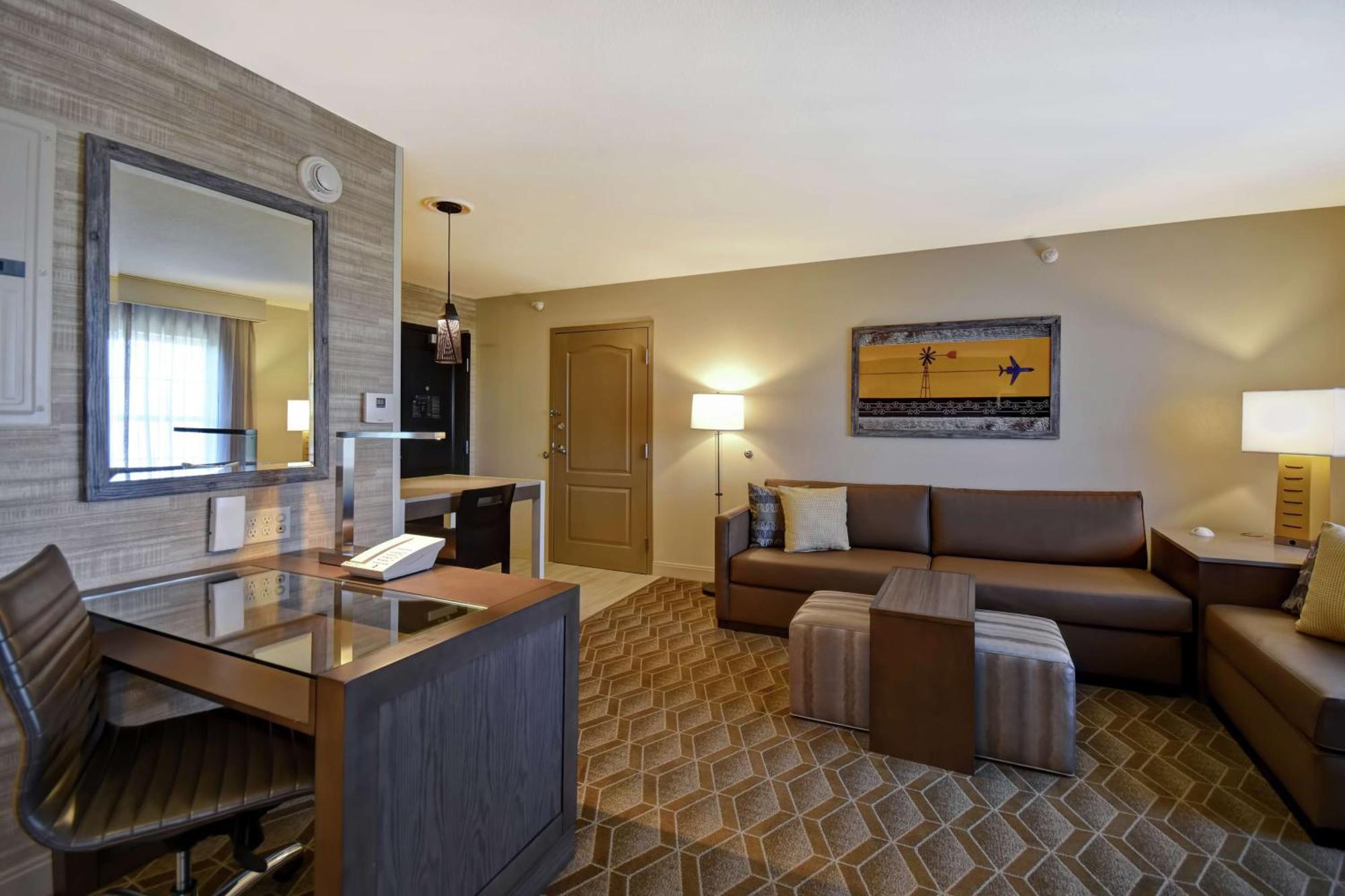 Homewood Suites By Hilton At The Waterfront Wichita Exterior foto